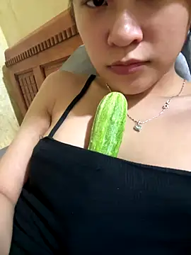 Snapshot of Sayhi_xo chatting on 12/15/25, 03:18 Sayhi xo online show from 12/15/25, 03:18