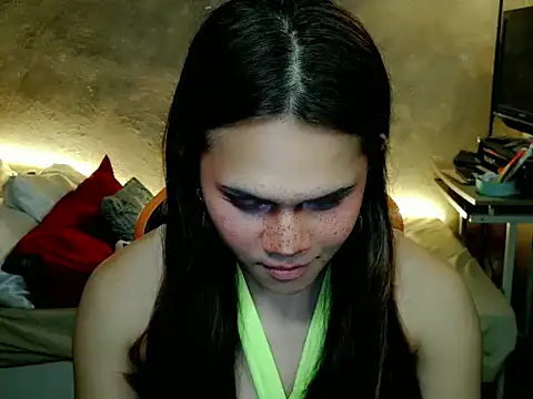 YllanaAltheaXxX online show from 05/28/26, 04:13