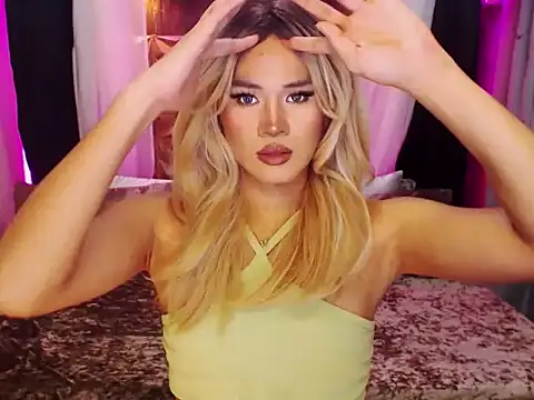 Snapshot of YllanaAltheaXxX chatting on 11/06/25, 10:08 YllanaAltheaXxX online show from 11/06/25, 10:08