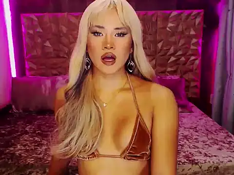 Snapshot of YllanaAltheaXxX chatting on 11/03/25, 10:52 YllanaAltheaXxX online show from 11/03/25, 10:52