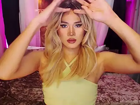 Snapshot of YllanaAltheaXxX chatting on 11/27/25, 07:42 YllanaAltheaXxX online show from 11/27/25, 07:42