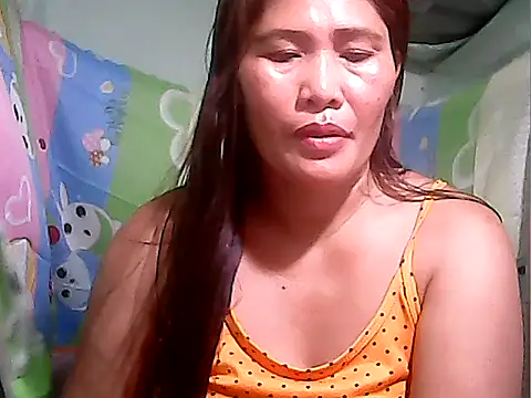 Snapshot of Juicy_69xx chatting on 10/14/25, 07:42 Juicy 69xx online show from 10/14/25, 07:42