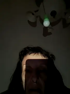 Snapshot of DEALYLITH chatting on 10/14/25, 07:47 DEALYLITH online show from 10/14/25, 07:47