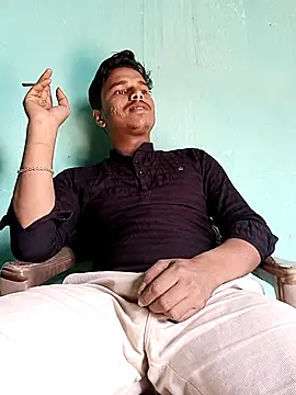 Snapshot of Asish_007 chatting on 11/16/25, 05:45 Asish 007 online show from 11/16/25, 05:45