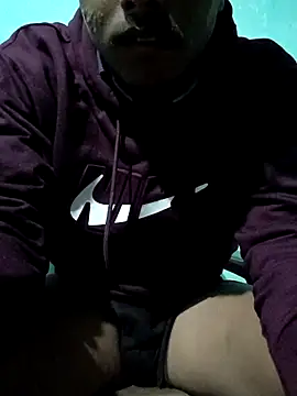 Snapshot of Asish_007 chatting on 11/22/25, 02:49 Asish 007 online show from 11/22/25, 02:49