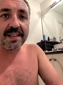 Snapshot of cloudymatt chatting on 09/18/25, 04:59 cloudymatt online show from 09/18/25, 04:59