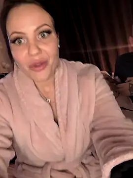 SwedishBaabe online show from 10/25/25, 10:43