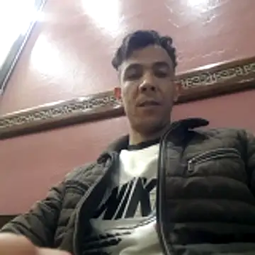 Snapshot of cfrjji12 chatting on 05/18/26, 12:33 cfrjji12 online show from 05/18/26, 12:33