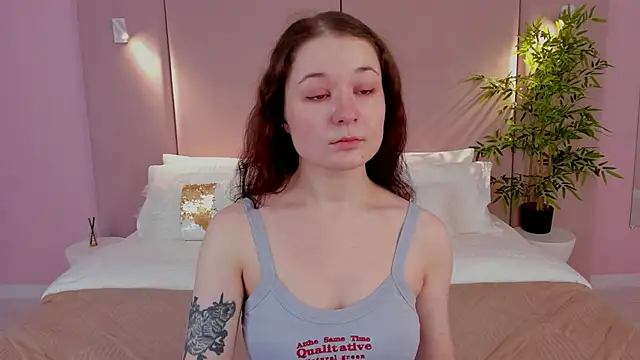 NancyJonson online show from 12/02/25, 02:56