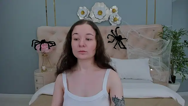 NancyJonson online show from 10/26/25, 03:18