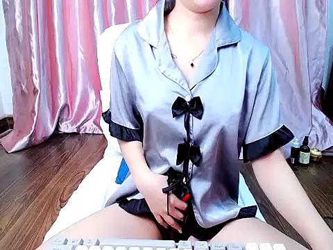 yuna-ka online show from 02/04/26, 12:55