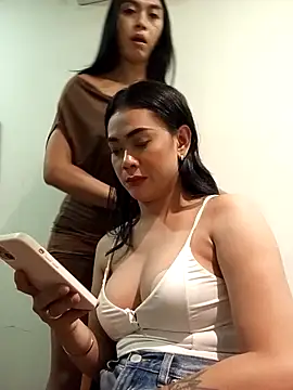 ts sarahhLove online show from 11/04/25, 06:55