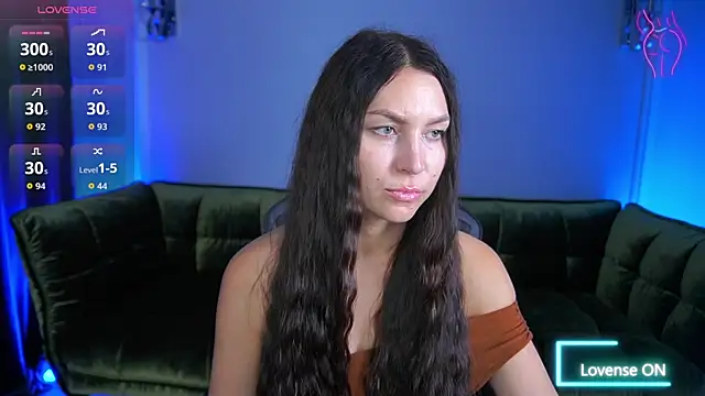 EliseVelour online show from 10/10/25, 12:50