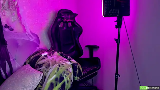 WilliamDyson online show from 10/29/25, 04:44