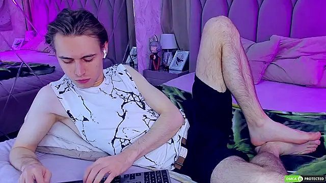 WilliamDyson online show from 11/16/25, 03:55