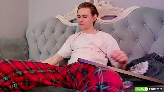 WilliamDyson online show from 04/08/26, 03:41