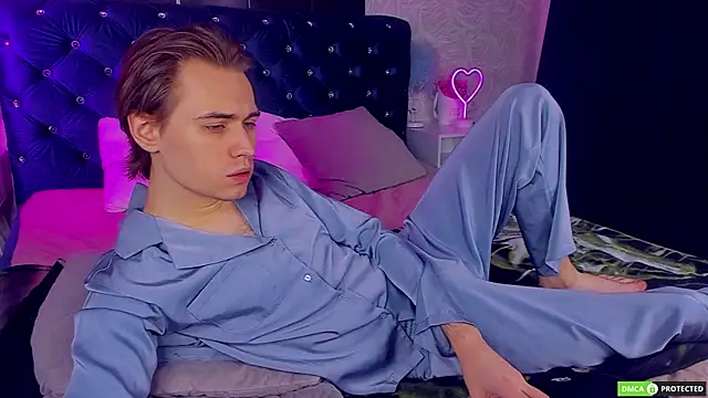 WilliamDyson online show from 11/28/25, 03:07