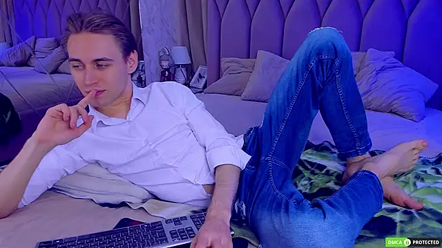 WilliamDyson online show from 10/13/25, 03:19