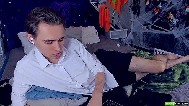 WilliamDyson online show from 10/16/25, 03:15