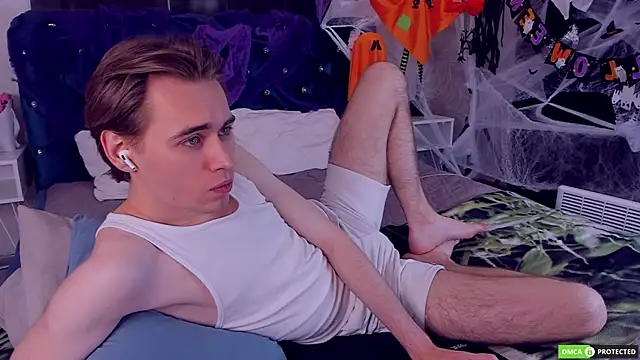 WilliamDyson online show from 10/18/25, 03:08