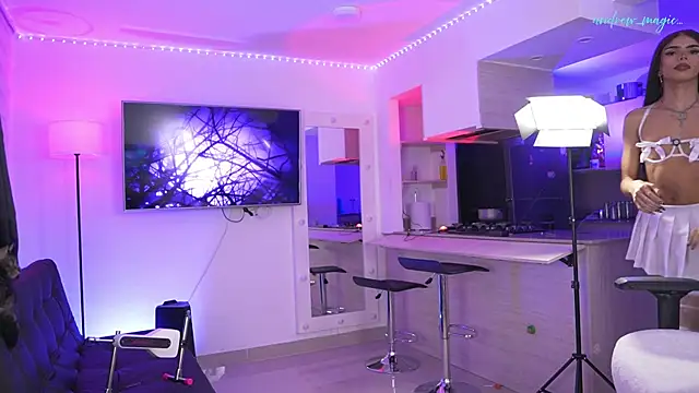 Snapshot of andrea_magic69 chatting on 09/23/25, 04:19 andrea magic69 online show from 09/23/25, 04:19