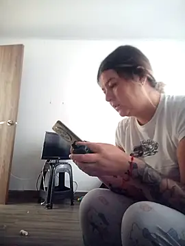 Fernandar2025 online show from 03/31/26, 03:03