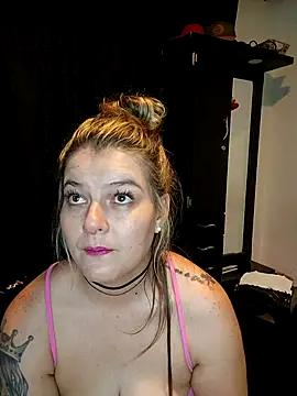 Fernandar2025 online show from 09/25/25, 03:12