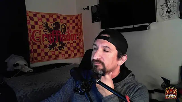 DevilPup75  online show from 09/27/25, 08:42
