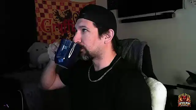 DevilPup75  online show from 09/29/25, 03:02