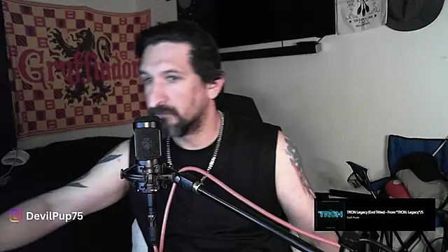 DevilPup75  online show from 11/06/25, 03:21