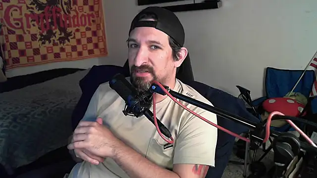 DevilPup75  online show from 10/24/25, 08:02