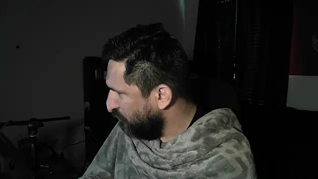 DevilPup75  online show from 06/24/26, 06:17