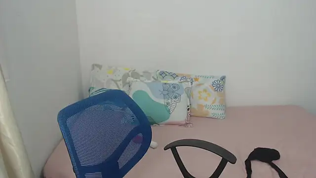 Tiiana online show from 12/02/25, 02:30