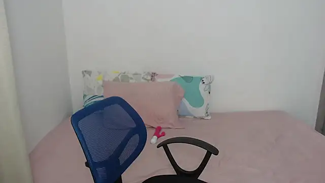 Tiiana online show from 11/19/25, 09:48