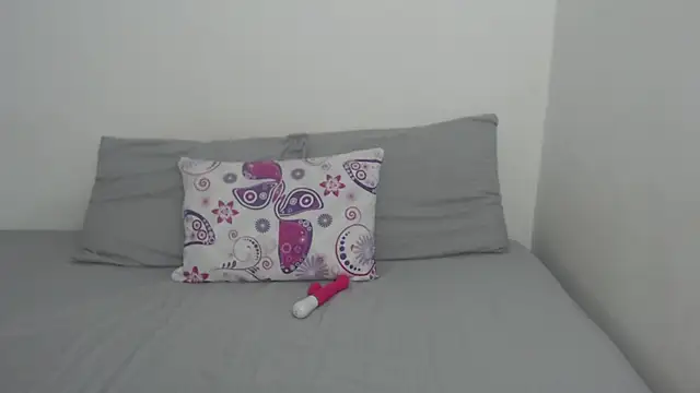 Tiiana online show from 10/17/25, 12:51
