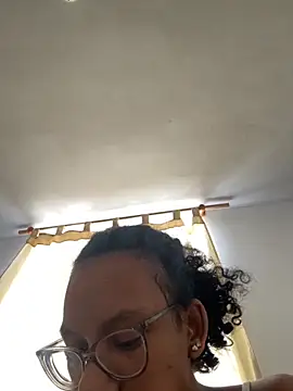 Valen1800 online show from 10/26/25, 03:56