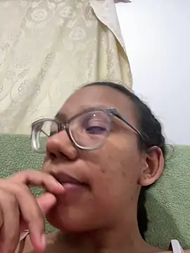 Valen1800 online show from 12/18/25, 12:16