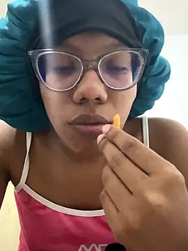 Valen1800 online show from 10/28/25, 01:39