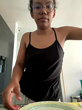 Valen1800 online show from 12/21/25, 06:42