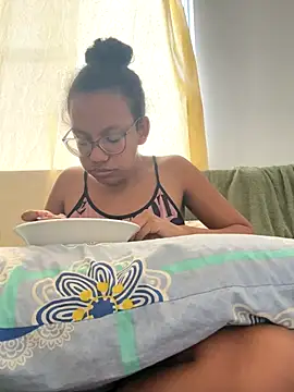 Valen1800 online show from 11/30/25, 04:08