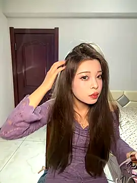 tuanzi125216 online show from 11/08/25, 12:20