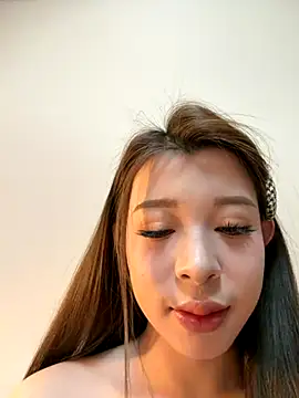 tuanzi125216 online show from 11/15/25, 03:16