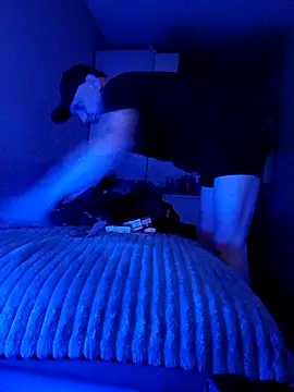 Thoma9034 online show from 11/02/25, 09:42