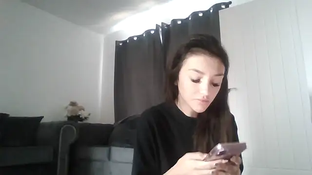 Snapshot of naughtybella05 chatting on 10/23/25, 10:58 naughtybella05 online show from 10/23/25, 10:58