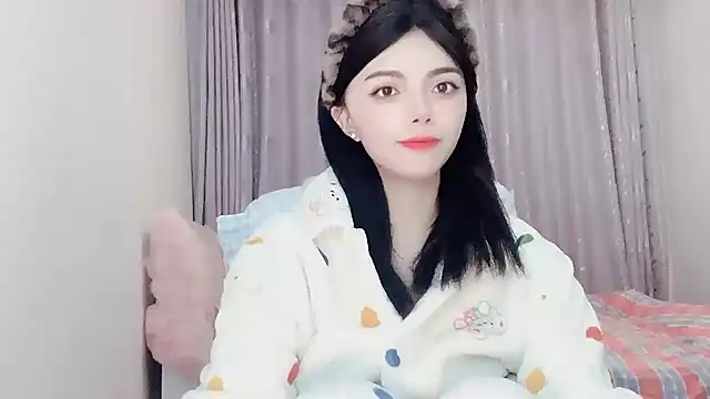 Eloise131499 online show from 11/04/25, 01:15