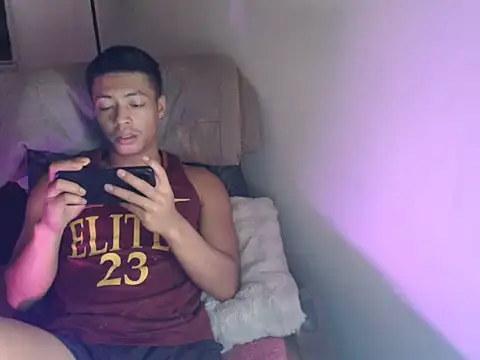 Asian gregor online show from 06/03/26, 12:33