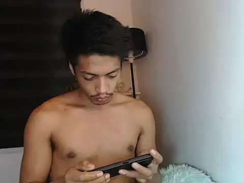 Snapshot of Asian_gregor chatting on 10/02/25, 04:43 Asian gregor online show from 10/02/25, 04:43