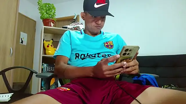 skinny23cm online show from 11/05/25, 03:04