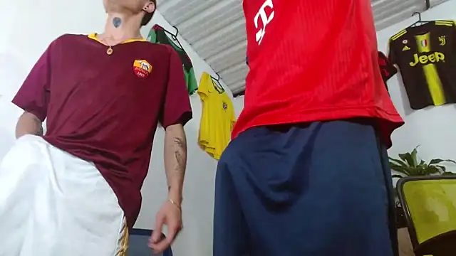 Snapshot of skinny23cm chatting on 02/18/26, 06:26 skinny23cm online show from 02/18/26, 06:26