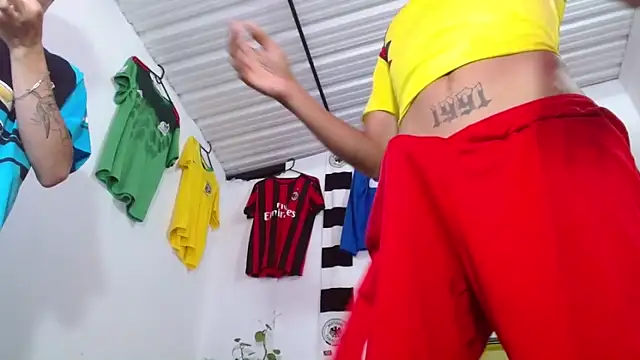 Snapshot of skinny23cm chatting on 02/11/26, 02:17 skinny23cm online show from 02/11/26, 02:17